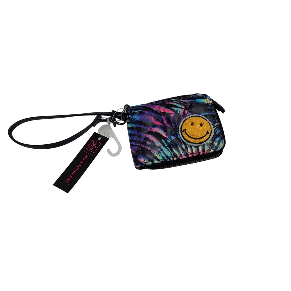 No Boundaries Tie Dye Quilted Wristlet Wallet Smiley Face Patch Zip Around NEW